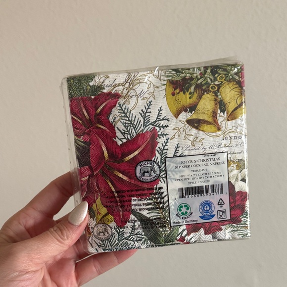 Michel Design Works Festive Christmas Napkins - Picture 2 of 2